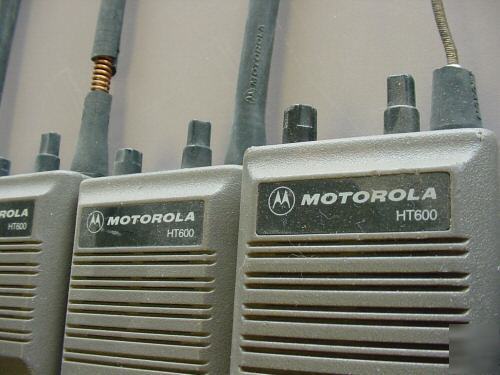 Lot of 7 motorola HT600 90 50 series handheld radios 