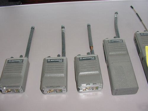 Lot of 7 motorola HT600 90 50 series handheld radios 