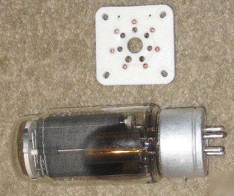 New gm-70 (GM70,gm 70)tubes, lot of 2 + 2 gold sockets, 