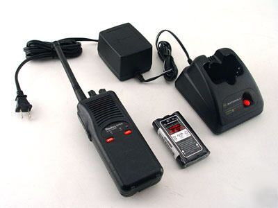 Used motorola vhf SP50 5W 10CH radio + rapid charger