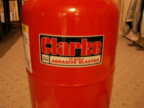 Clarke SB9008 - 10 gallon pressure pot sandblaster
