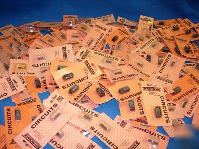 LOT9 over 350 pcs mix ttl and lsi ic's retail box