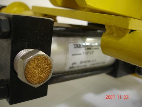 Pnuematic tilt lift - tip lock - model L1 - paper roll