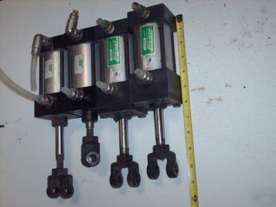4 pneumatic cylinders air-2