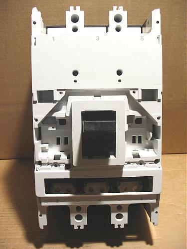 New siemens 1600A sentron circuit breaker no 