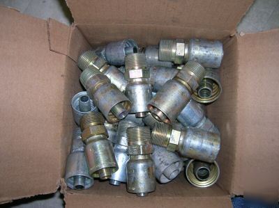 Lot of 32 parker hydraulic fittings. crimp. series 43 