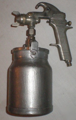 Devilbiss binks model 26 air paint spray gun with pot