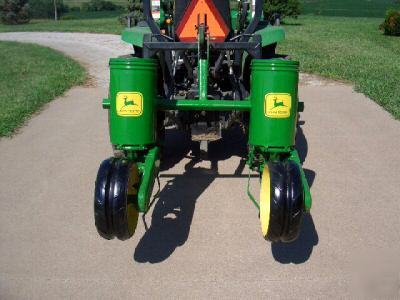 John deere two row planter model 71 flex , food plots