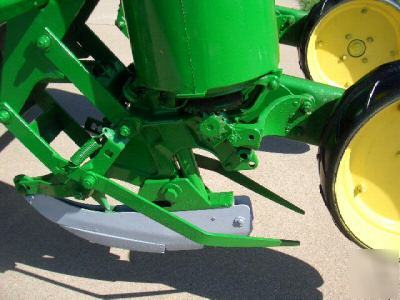 John deere two row planter model 71 flex , food plots