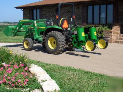 John deere two row planter model 71 flex , food plots