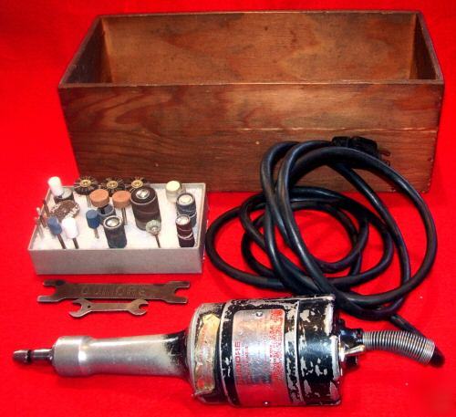 Dumore hand die grinder #10-211 110V 22000RPM w/wheels