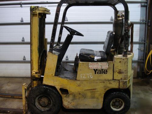 Pneumatic tire yale forklift loader skid truck hi low