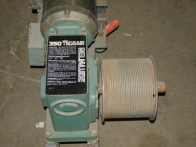 Electric hoist 3HP motor 90DEG gear reducer cable drum