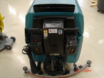 Tennant 5700XP floor scrubber 90 day warranty 