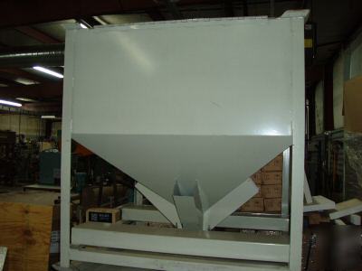 Imcs brand 1000 lb capacity flow thru material hopper