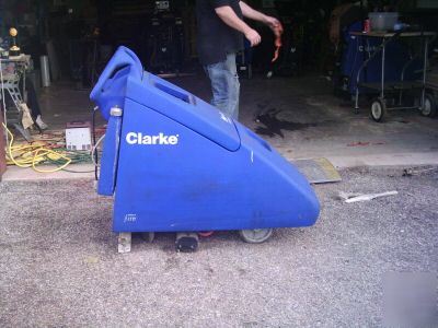 Clarke 26E carpet extractor vacuum floor scrubber