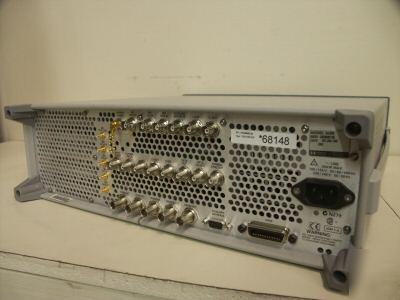 Hp E4433B 250KHZ to 4000 mhz digital rfsignal generator