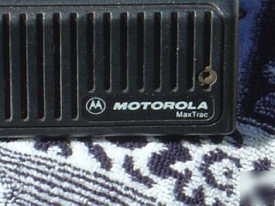 Motorola maxtrac 100 mobile radius professional uhf