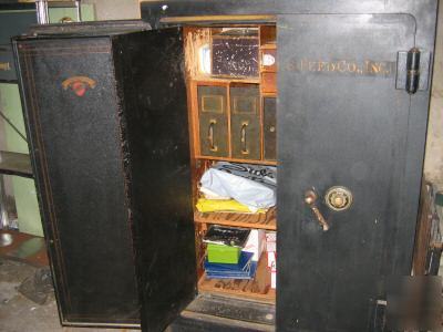 Antique diebold safe & lock company double door safe
